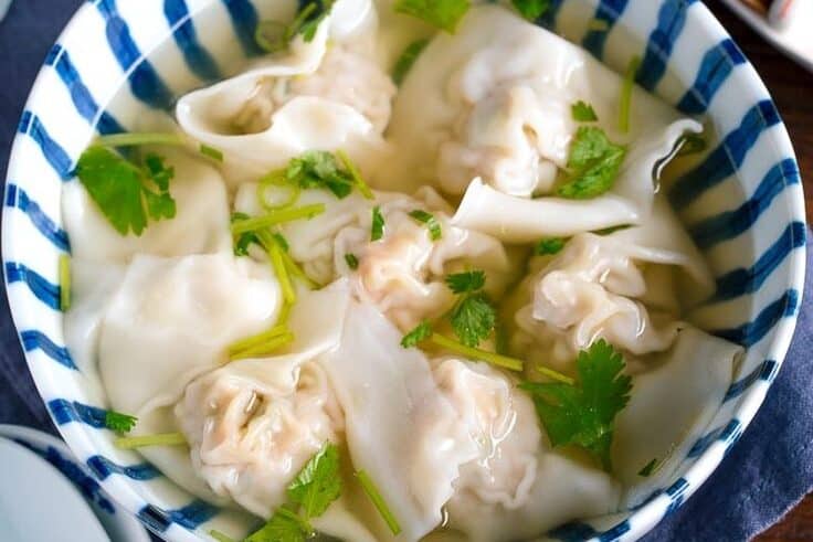 Typically, wonton fillings consist of minced pork or diced shrimp. They are most commonly boiled and served in a flavorful broth, although they can also be deep-fried for a different texture.